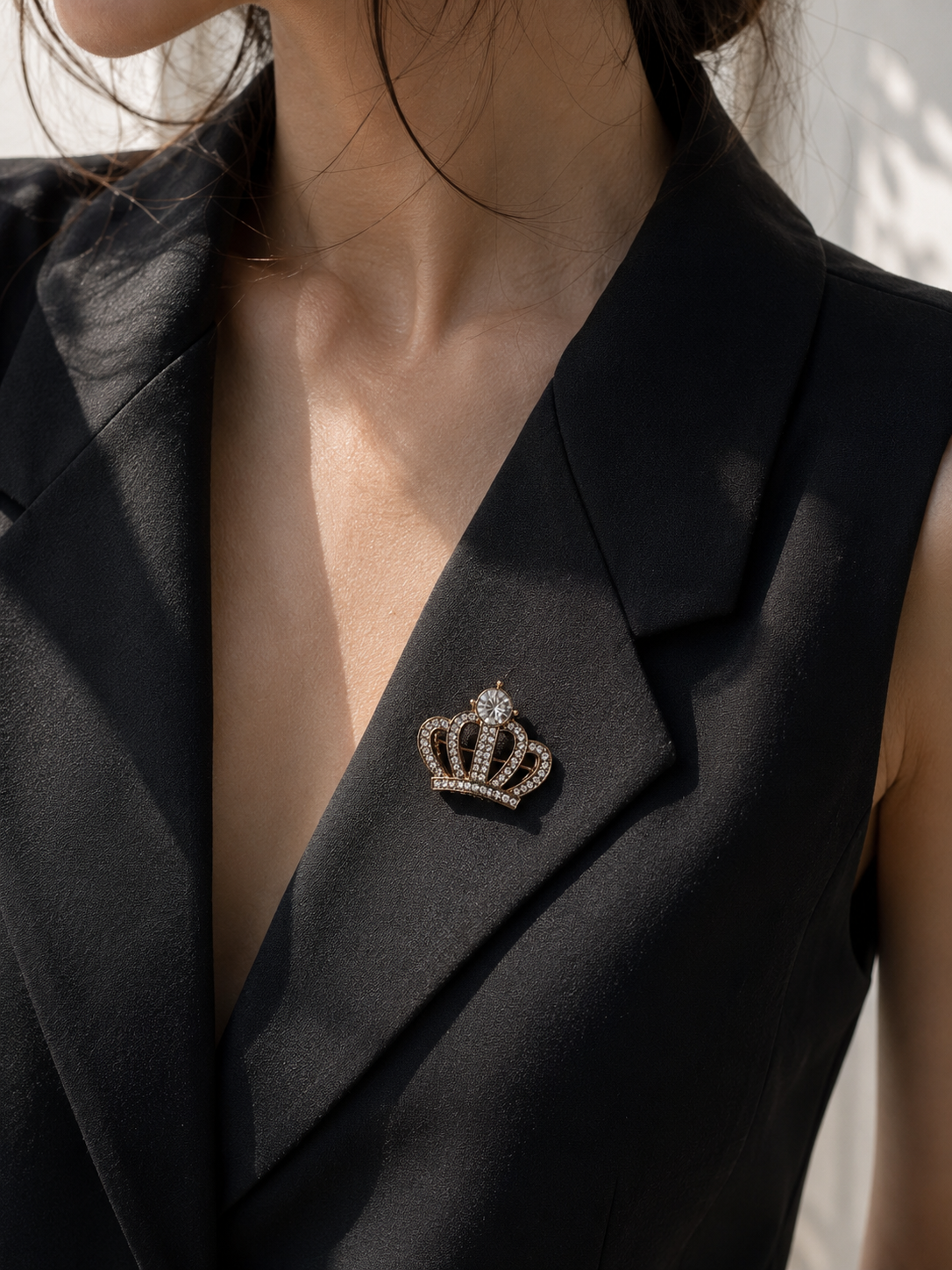Royal Crest Crown Brooch