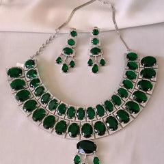 Emerald Dynasty Choker Set