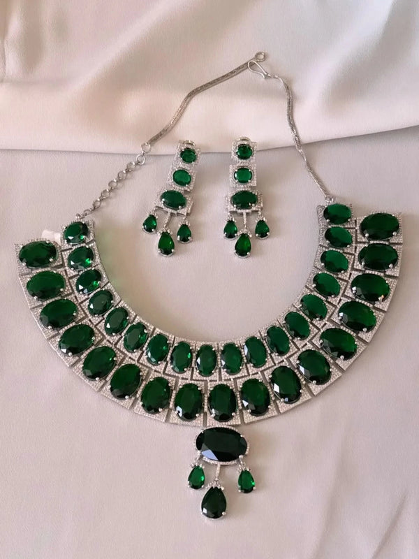 Emerald Dynasty Choker Set