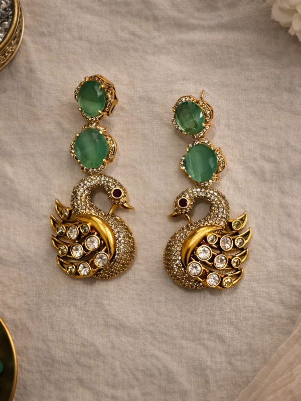 Emerald Swan Heritage Necklace Set