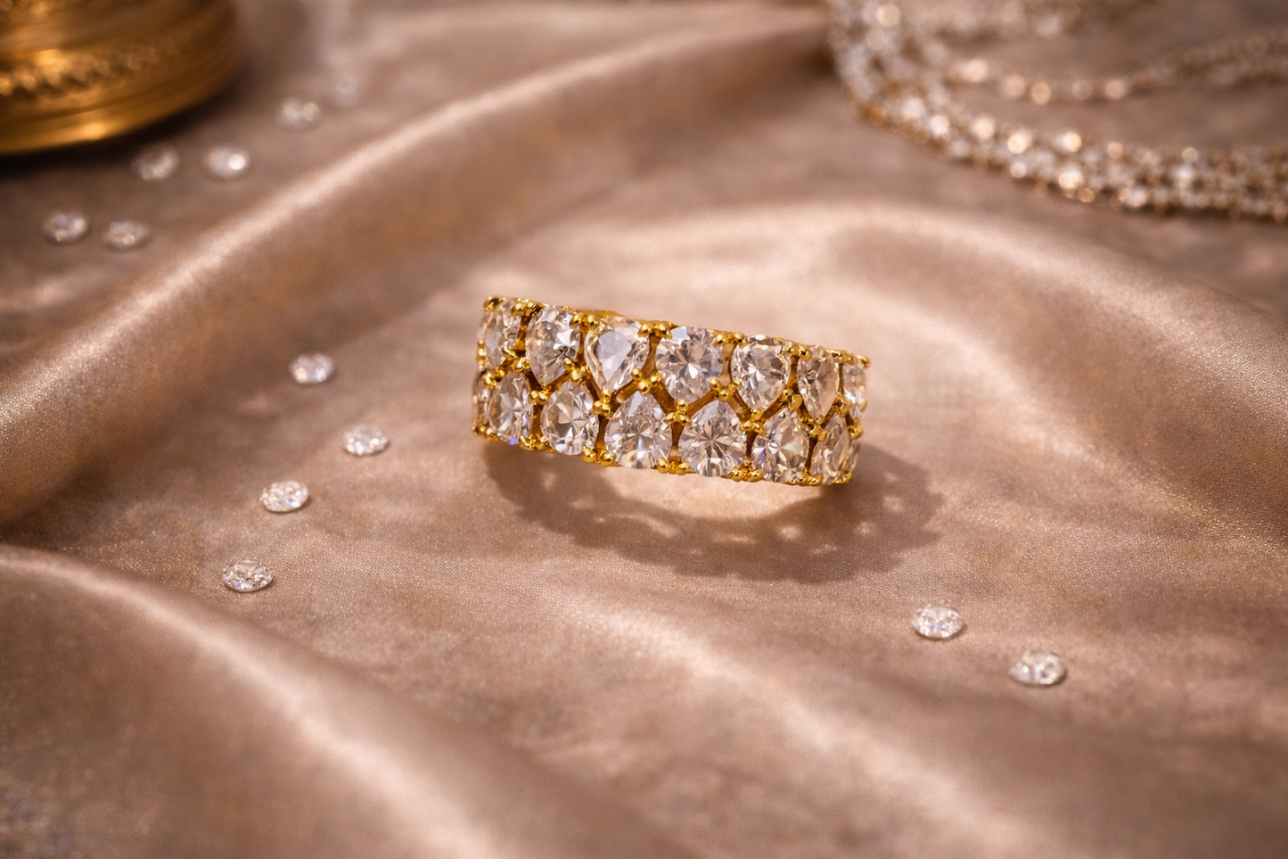 Lumière Crystal Band Ring