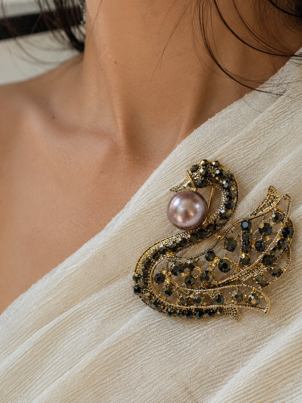 Noir Swan Pearl Brooch