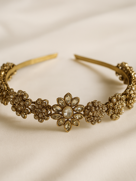 Amara Cuff Bracelet by Karekraft