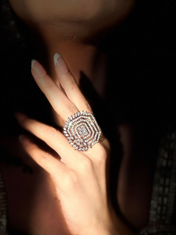 Vihana Halo Diamond Ring