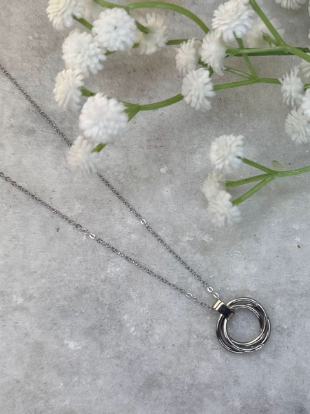 Silver Interlocking Rings Pendant Necklace