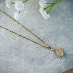 Gold Fan Pendant Necklace – Elegant Polished Finish, Adjustable Chain, Dainty Stone Detailing