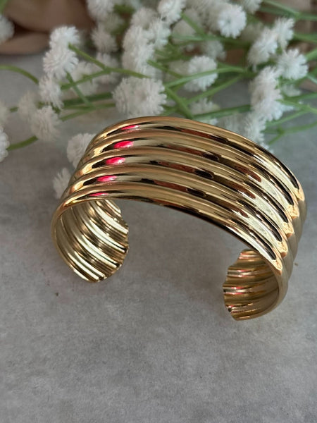 Gold Ribbed Cuff Bracelet – Bold Multi-Band Design